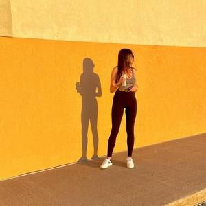 Meet your Posher, Amira